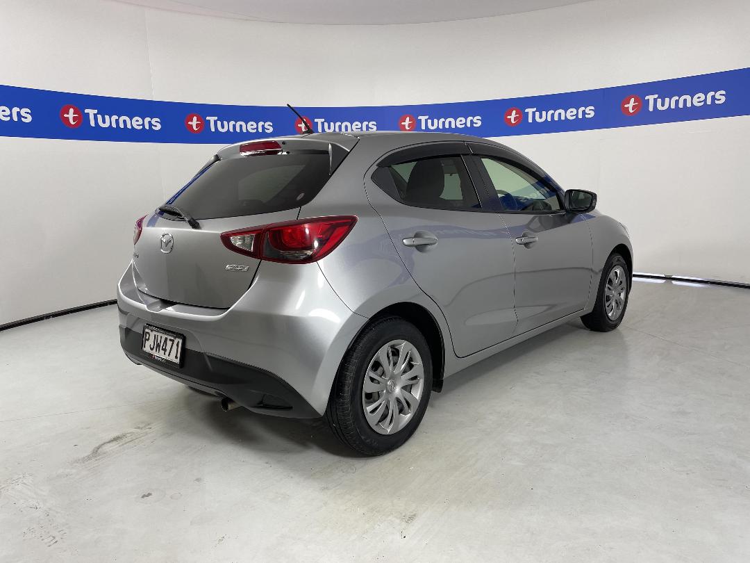 Photo '7' of Mazda Demio Photo '7' of Mazda Demio