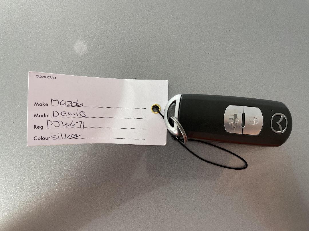 Photo '22' of Mazda Demio Photo '22' of Mazda Demio