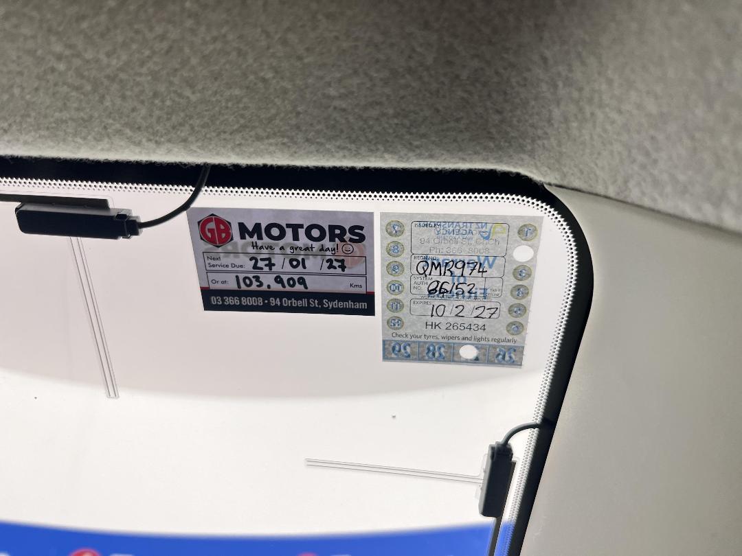 Photo '23' of Mazda Demio