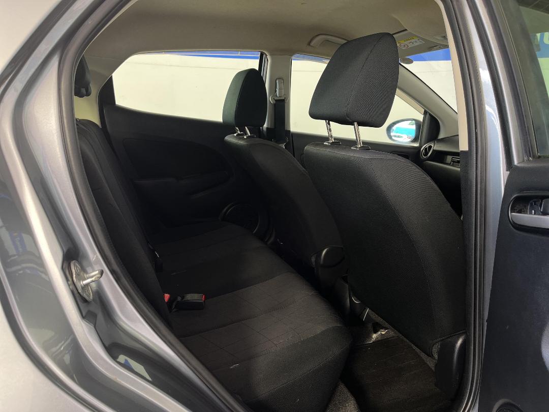 Photo '20' of Mazda Demio