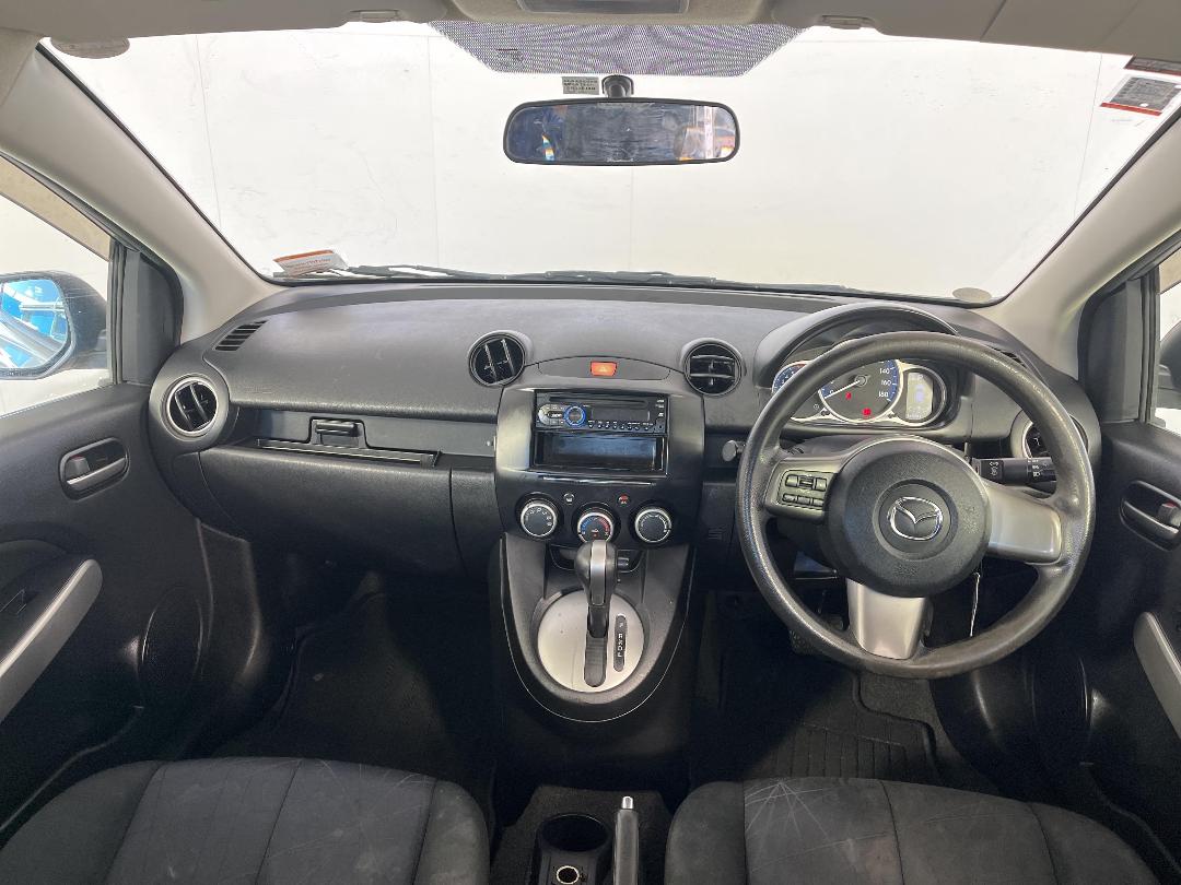 Photo '17' of Mazda Demio