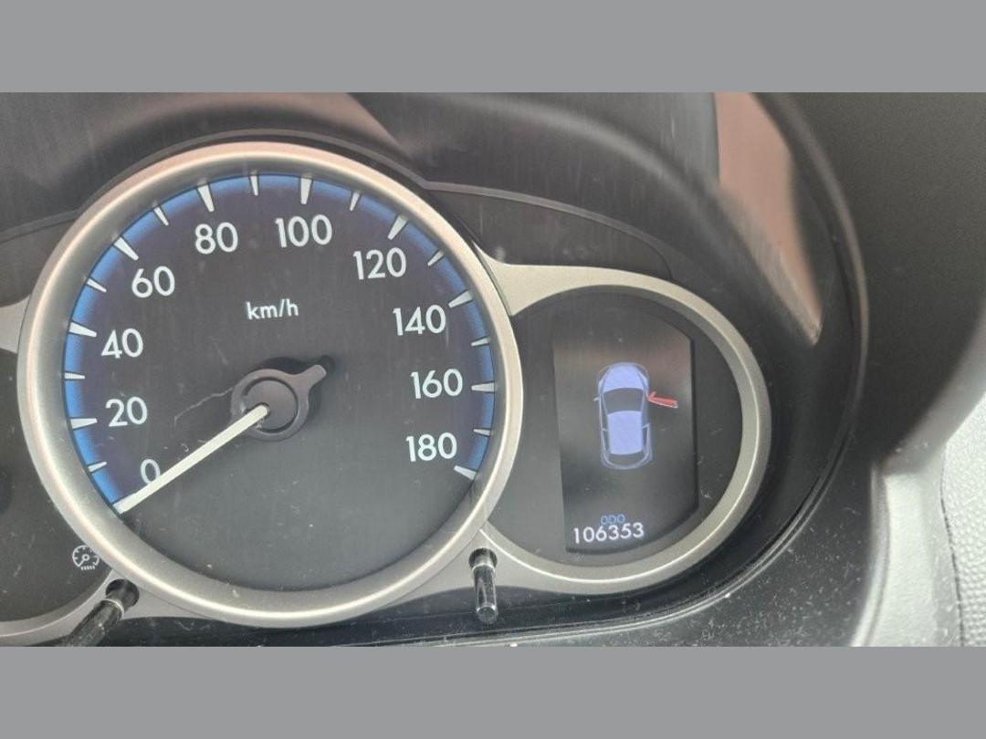 Photo '3' of Mazda Demio Photo '3' of Mazda Demio