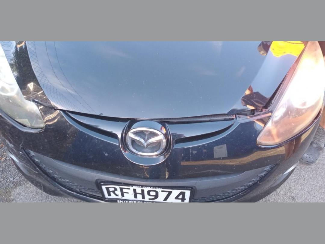 Photo '2' of Mazda Demio