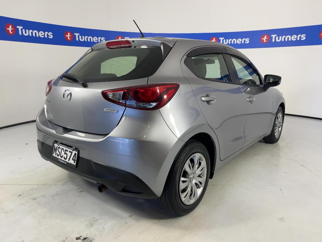 Photo '7' of Mazda Demio