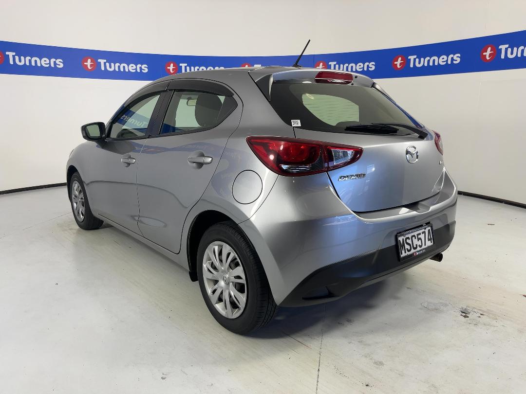 Photo '5' of Mazda Demio