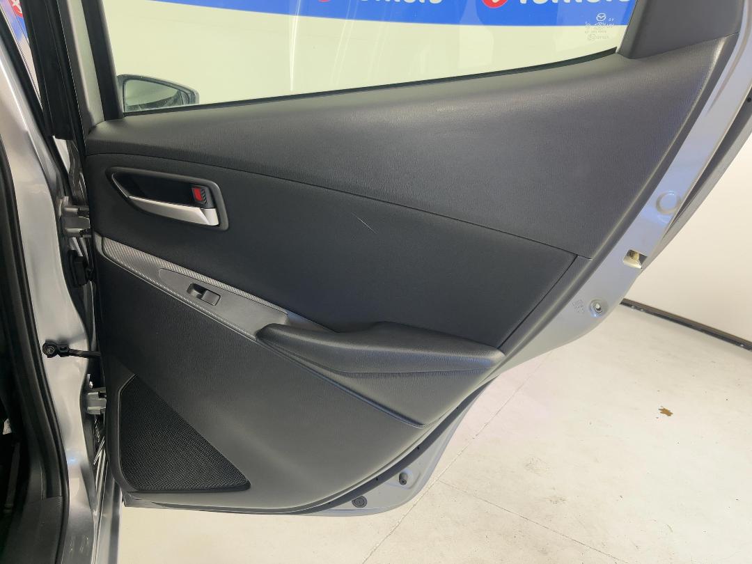 Photo '19' of Mazda Demio