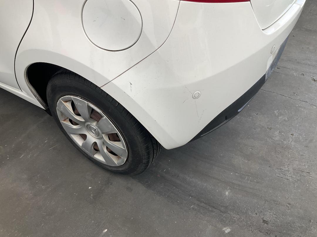 Photo '8' of Mazda Demio