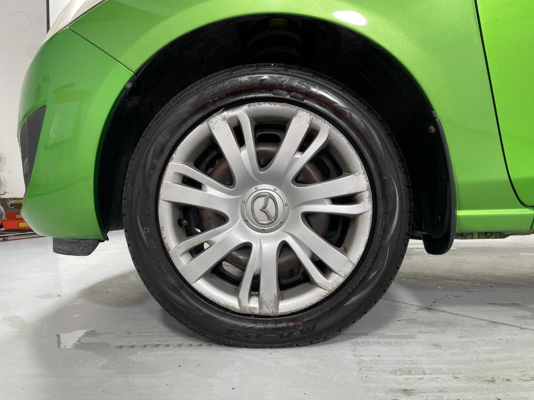 Photo '10' of Mazda Mazda2 Photo '10' of Mazda Mazda2