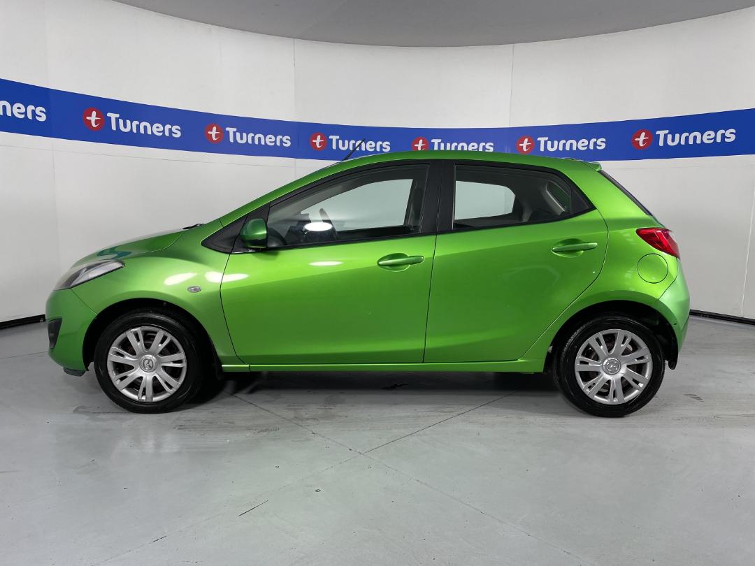 Photo '24' of Mazda Mazda2 Photo '24' of Mazda Mazda2