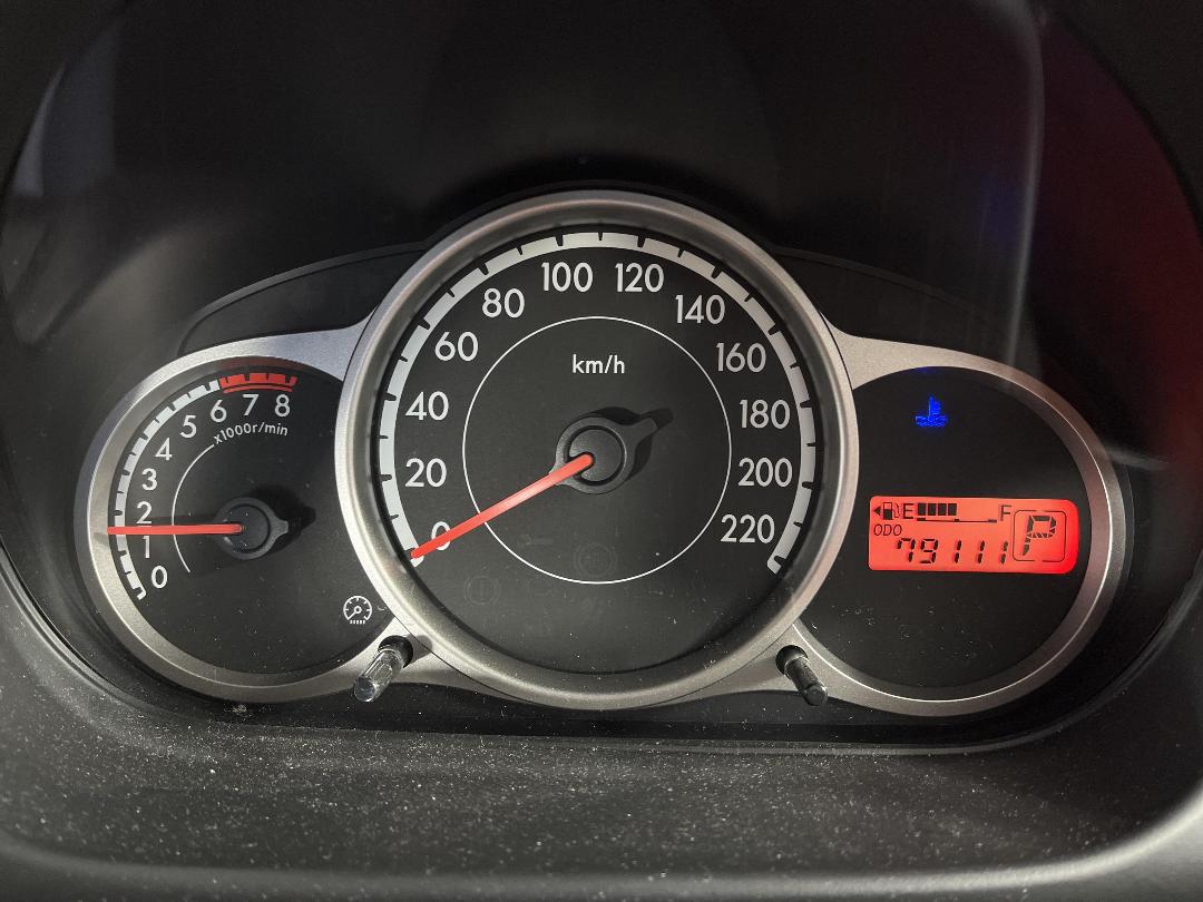 Photo '21' of Mazda Mazda2