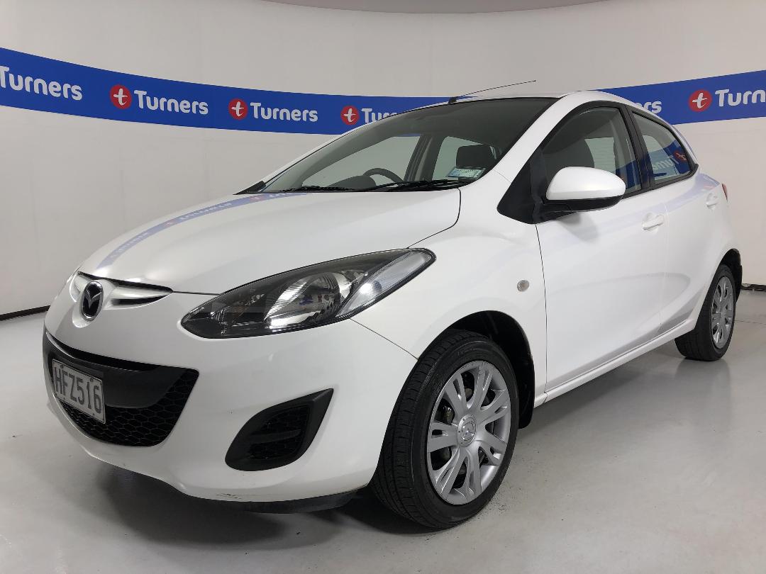 Photo '4' of Mazda Mazda2