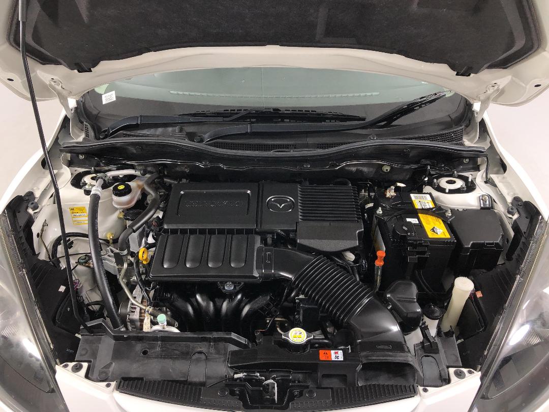 Photo '13' of Mazda Mazda2