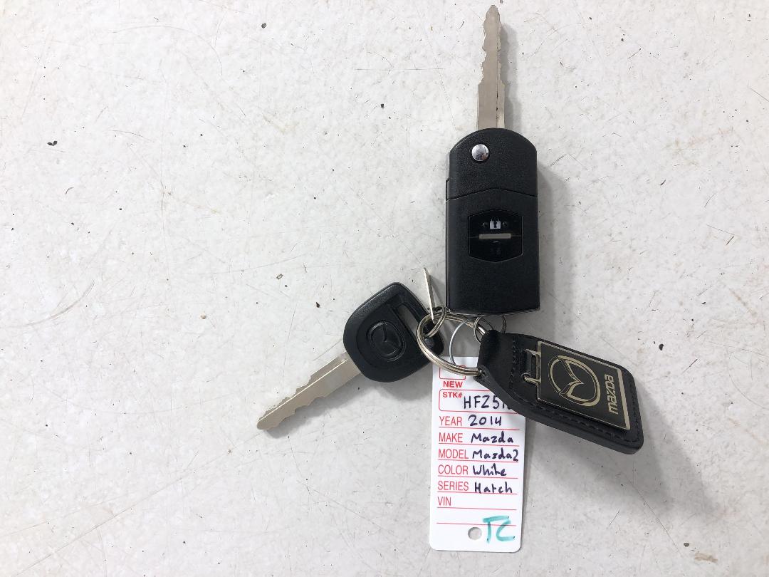 Photo '22' of Mazda Mazda2