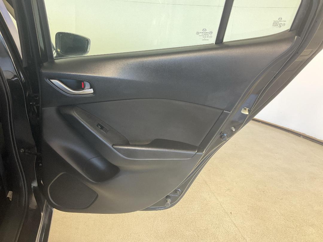 Photo '19' of Mazda Mazda3 Photo '19' of Mazda Mazda3