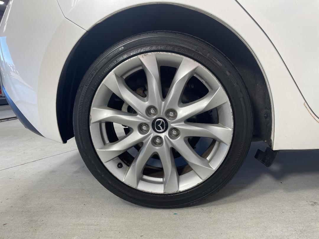 Photo '12' of Mazda Mazda3