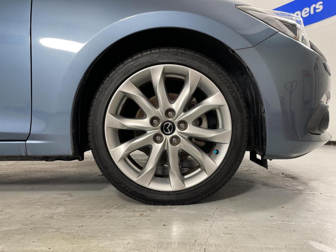 Photo '9' of Mazda Mazda3 Photo '9' of Mazda Mazda3