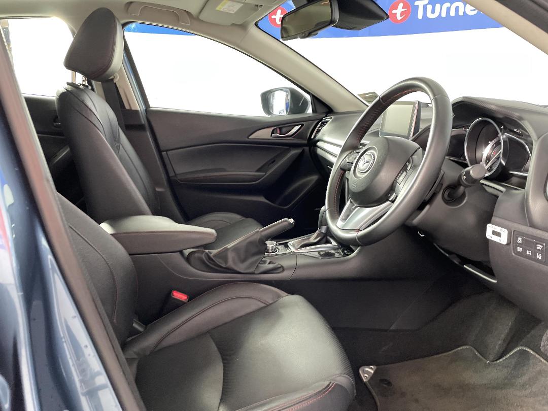 Photo '16' of Mazda Mazda3 Photo '16' of Mazda Mazda3