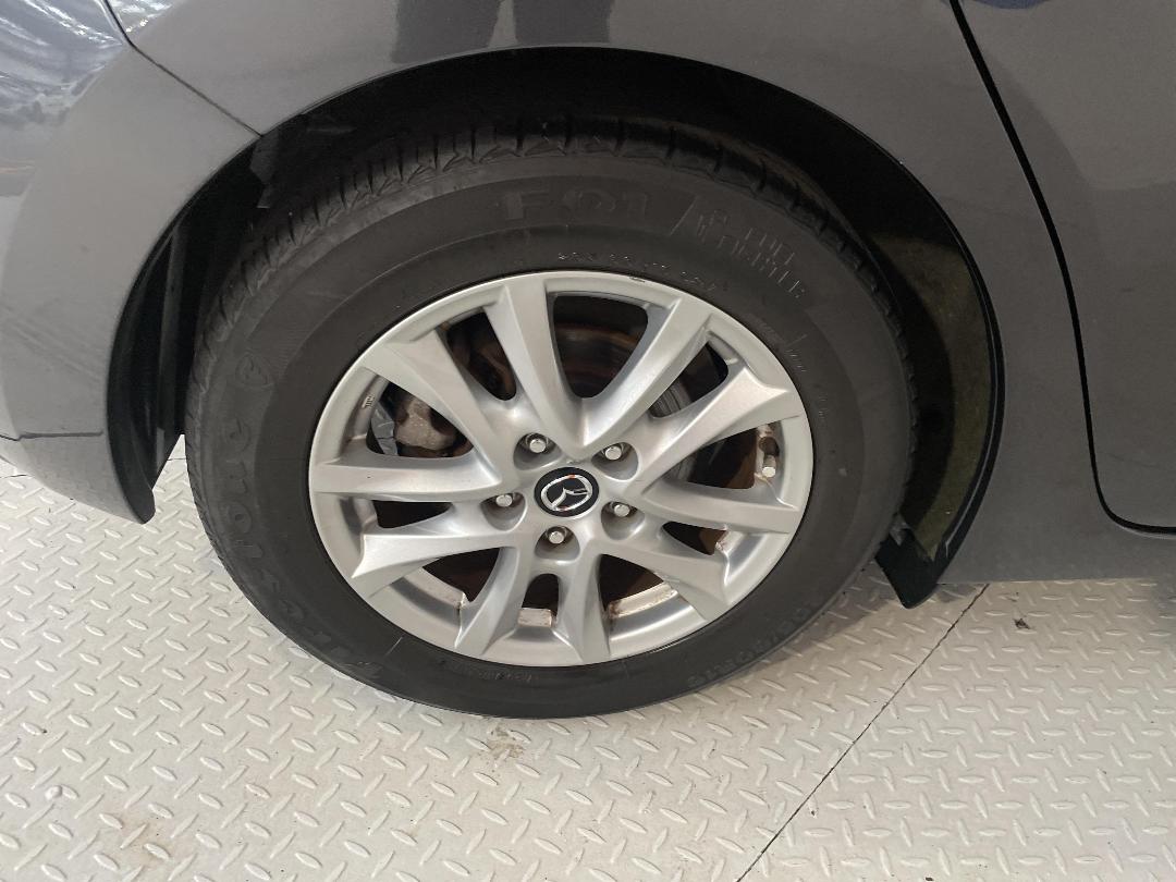 Photo '12' of Mazda Mazda3 Photo '12' of Mazda Mazda3