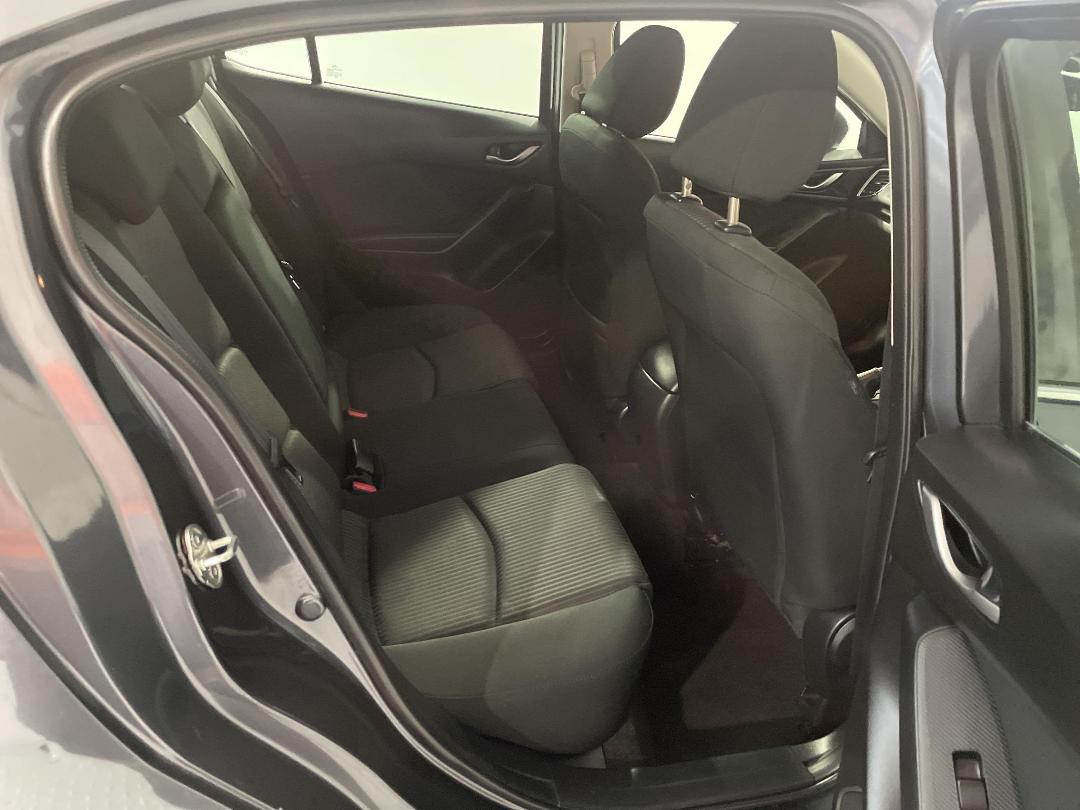 Photo '20' of Mazda Mazda3 Photo '20' of Mazda Mazda3