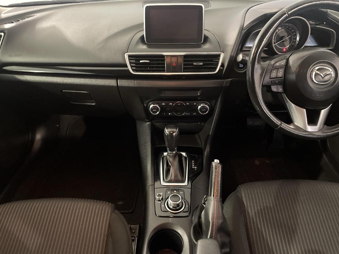 Photo '18' of Mazda Mazda3 Photo '18' of Mazda Mazda3