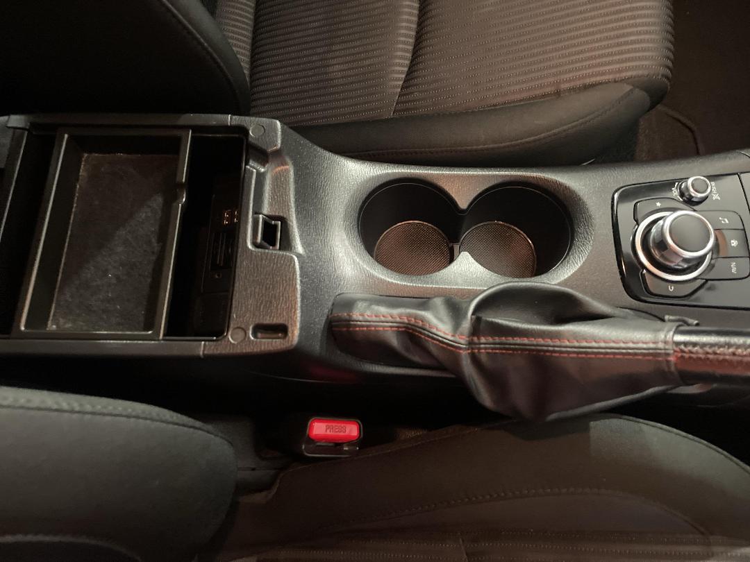 Photo '33' of Mazda Mazda3 Photo '33' of Mazda Mazda3