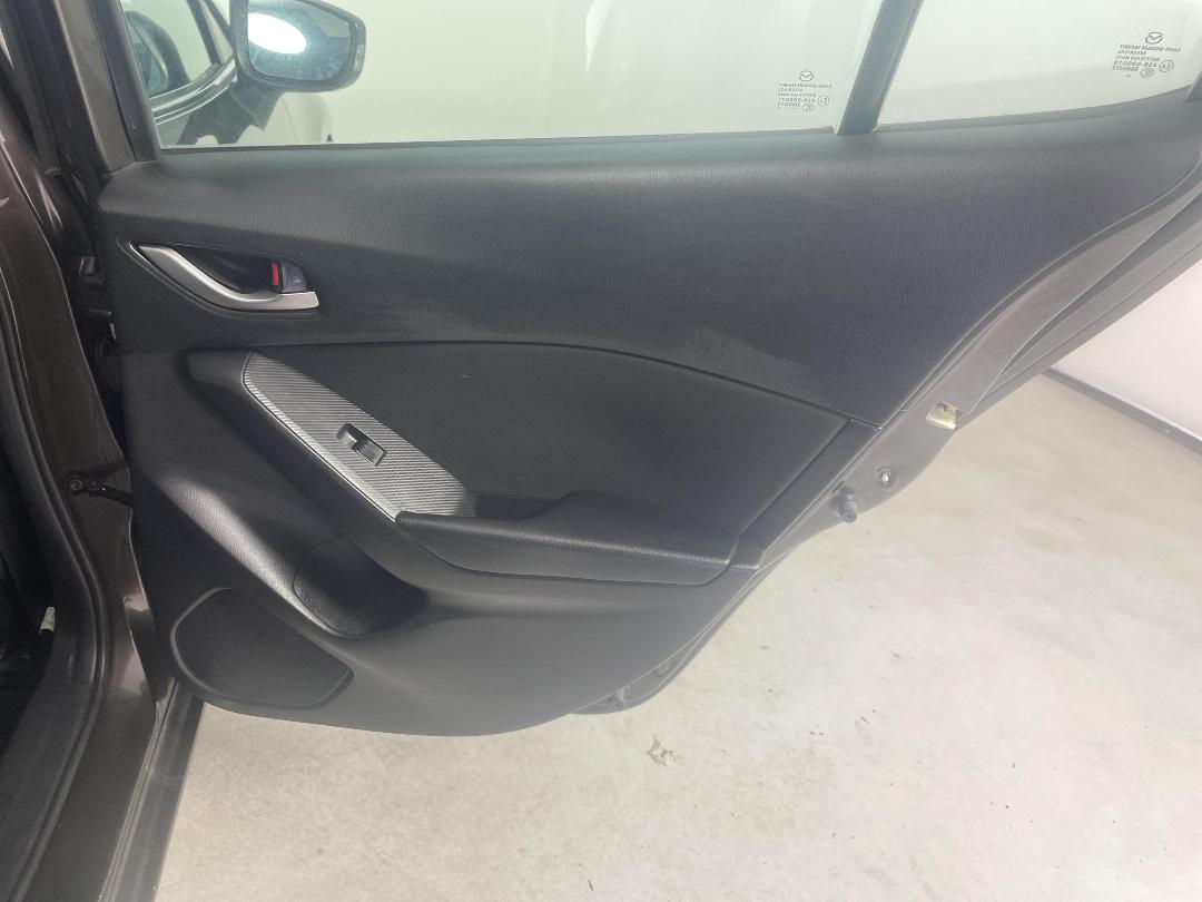 Photo '19' of Mazda Mazda3 Photo '19' of Mazda Mazda3