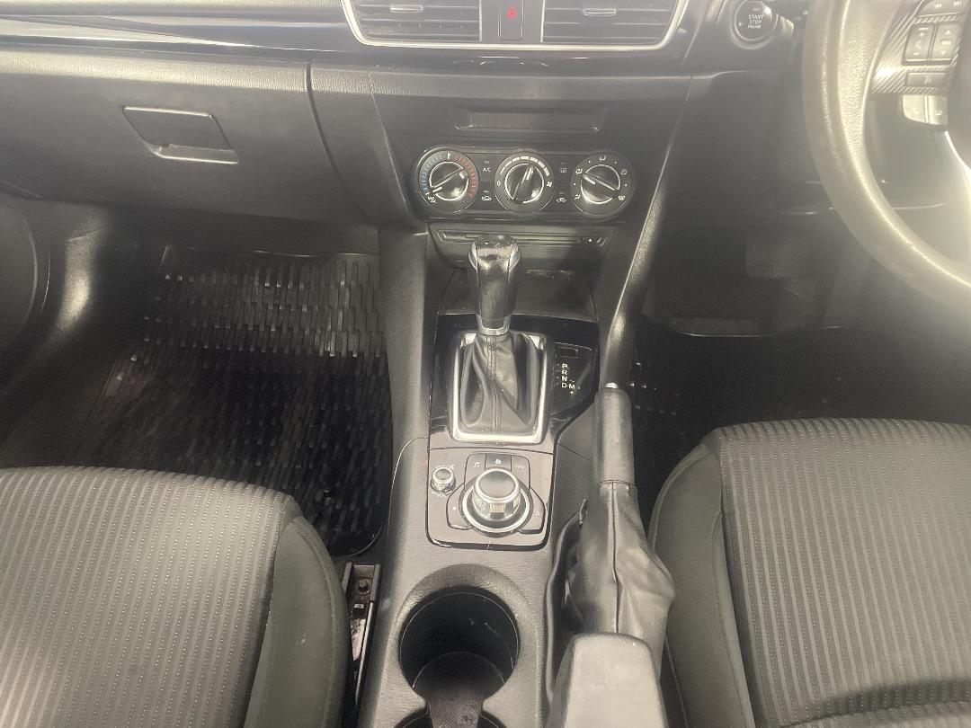 Photo '18' of Mazda Mazda3 Photo '18' of Mazda Mazda3