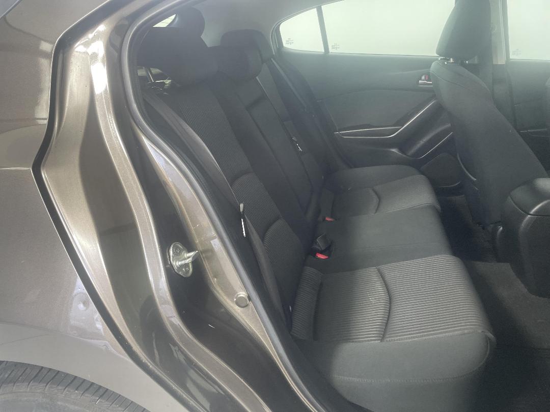 Photo '20' of Mazda Mazda3 Photo '20' of Mazda Mazda3