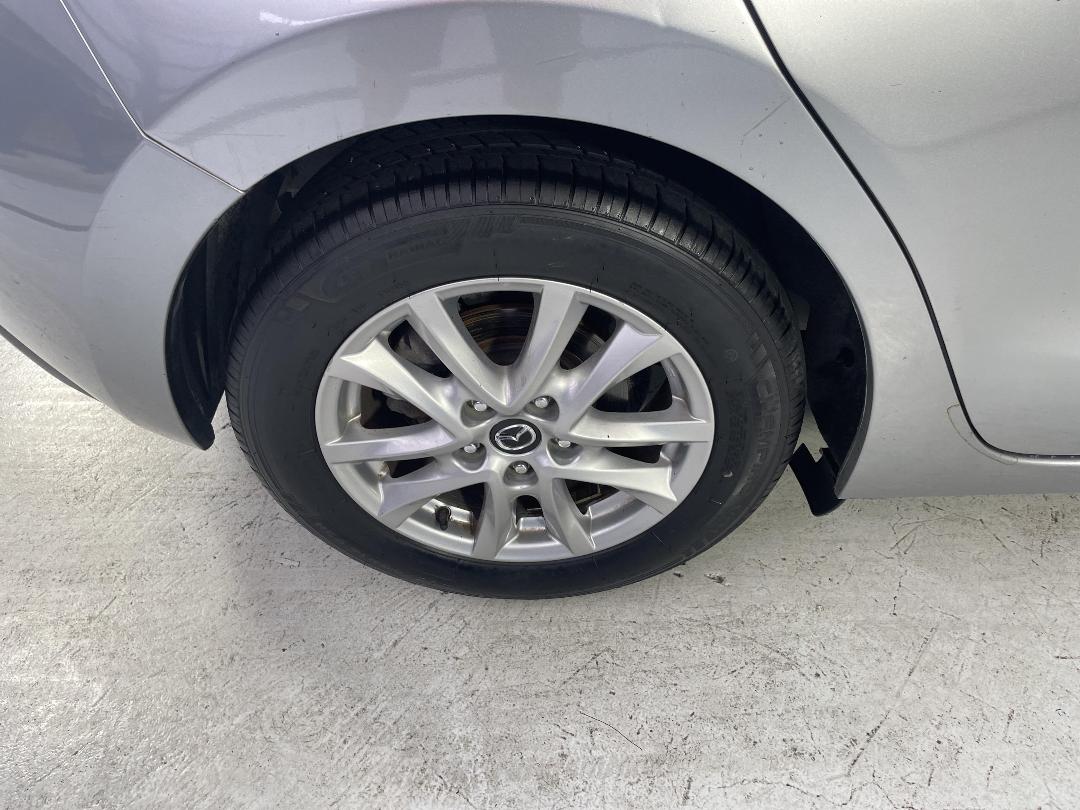 Photo '12' of Mazda Mazda3