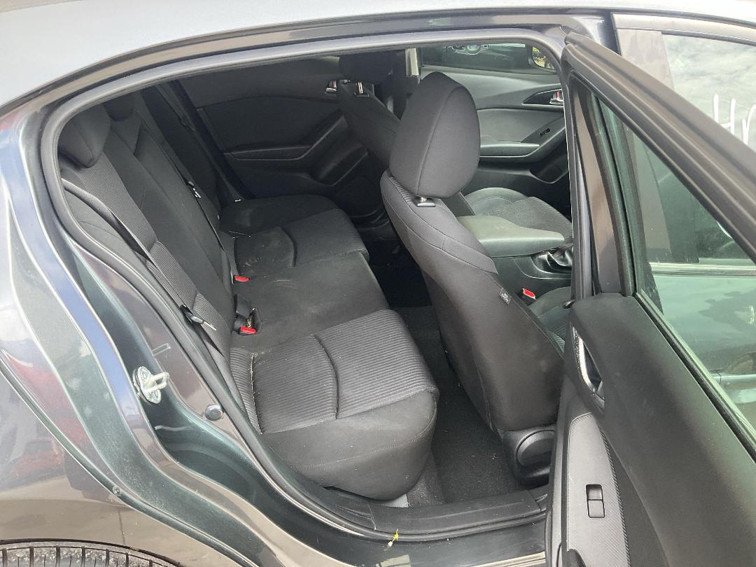 Photo '11' of Mazda Mazda3 SP25