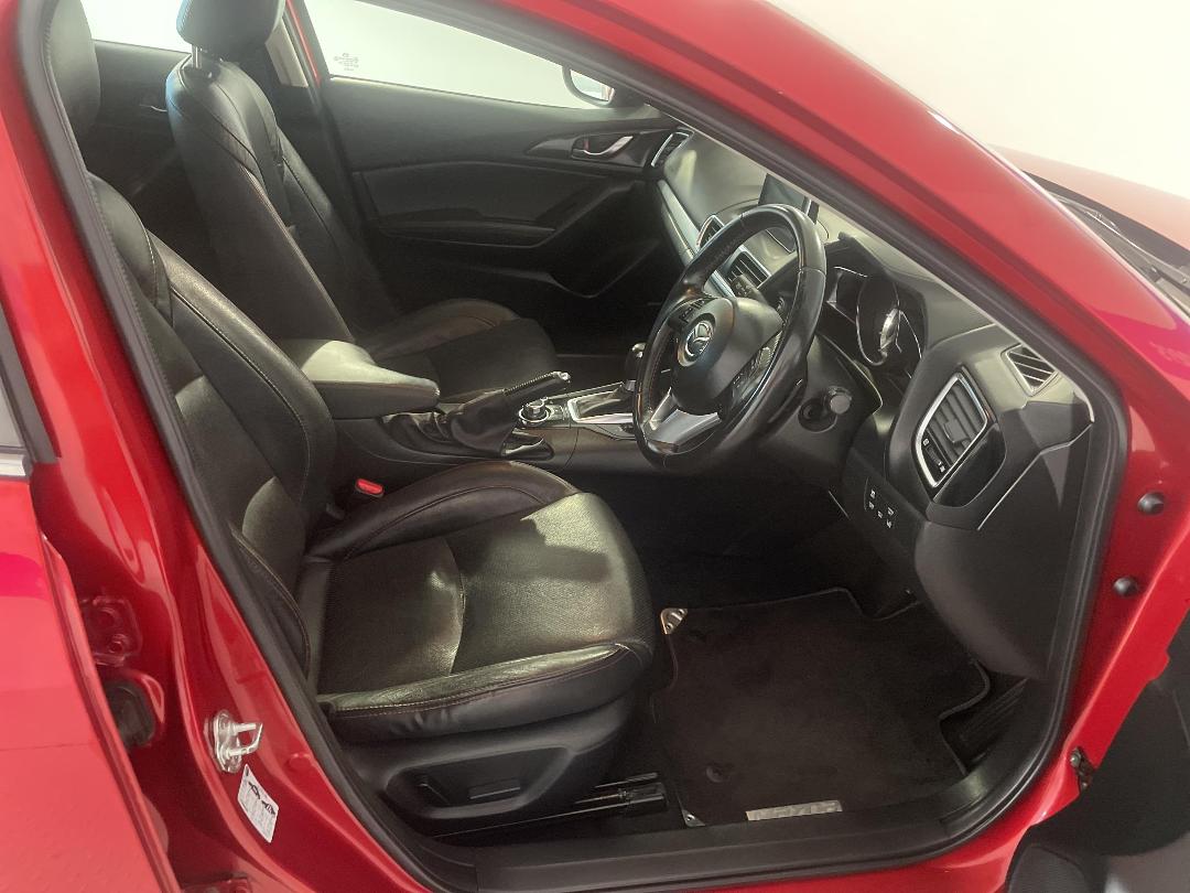 Photo '16' of Mazda Mazda3 Photo '16' of Mazda Mazda3