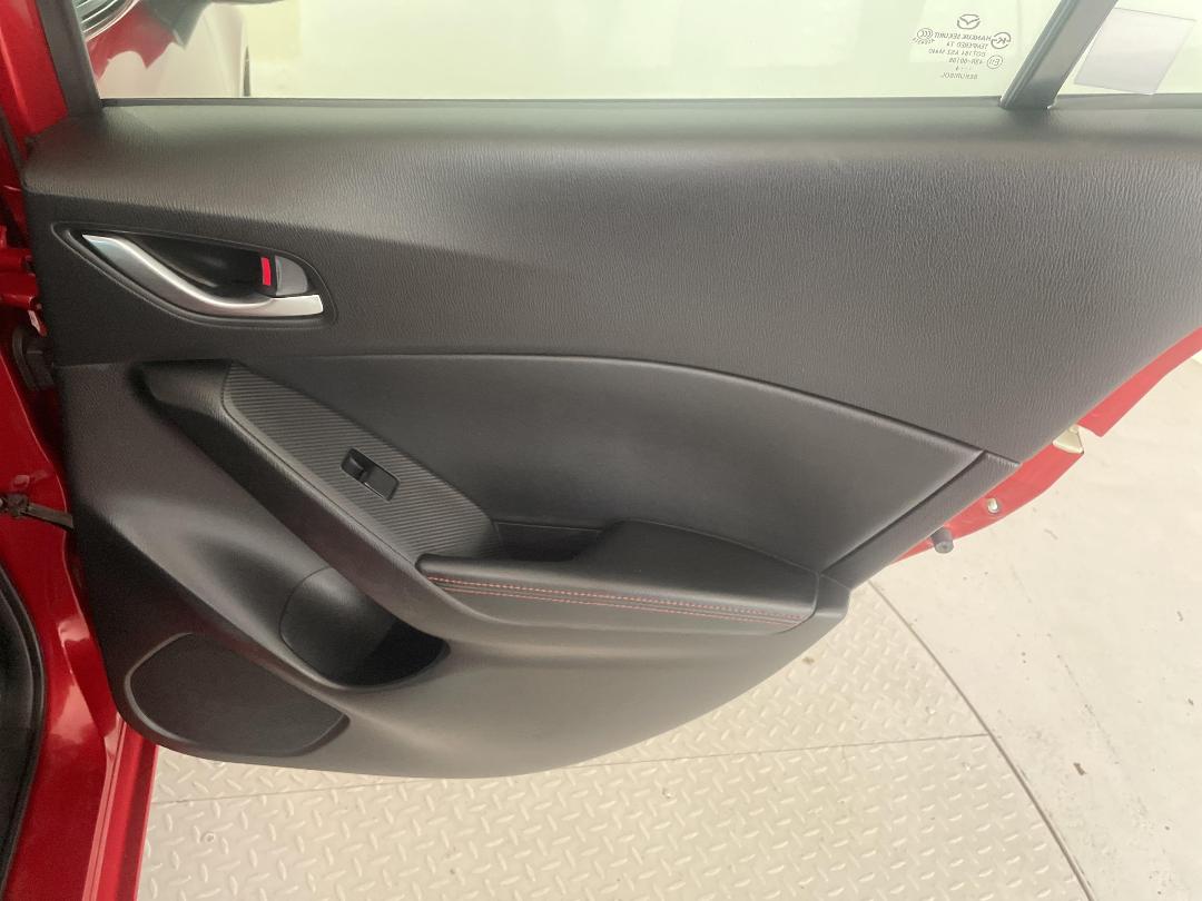 Photo '19' of Mazda Mazda3 Photo '19' of Mazda Mazda3