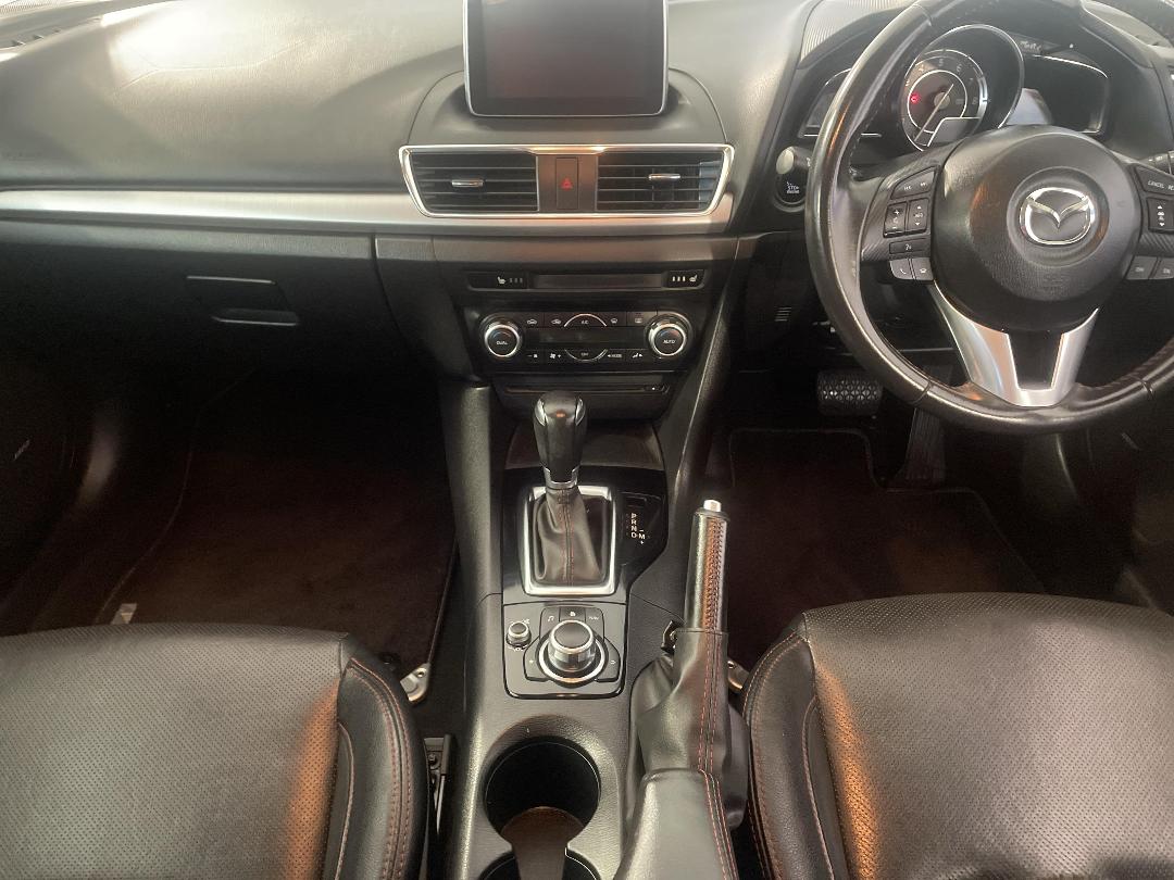 Photo '18' of Mazda Mazda3 Photo '18' of Mazda Mazda3