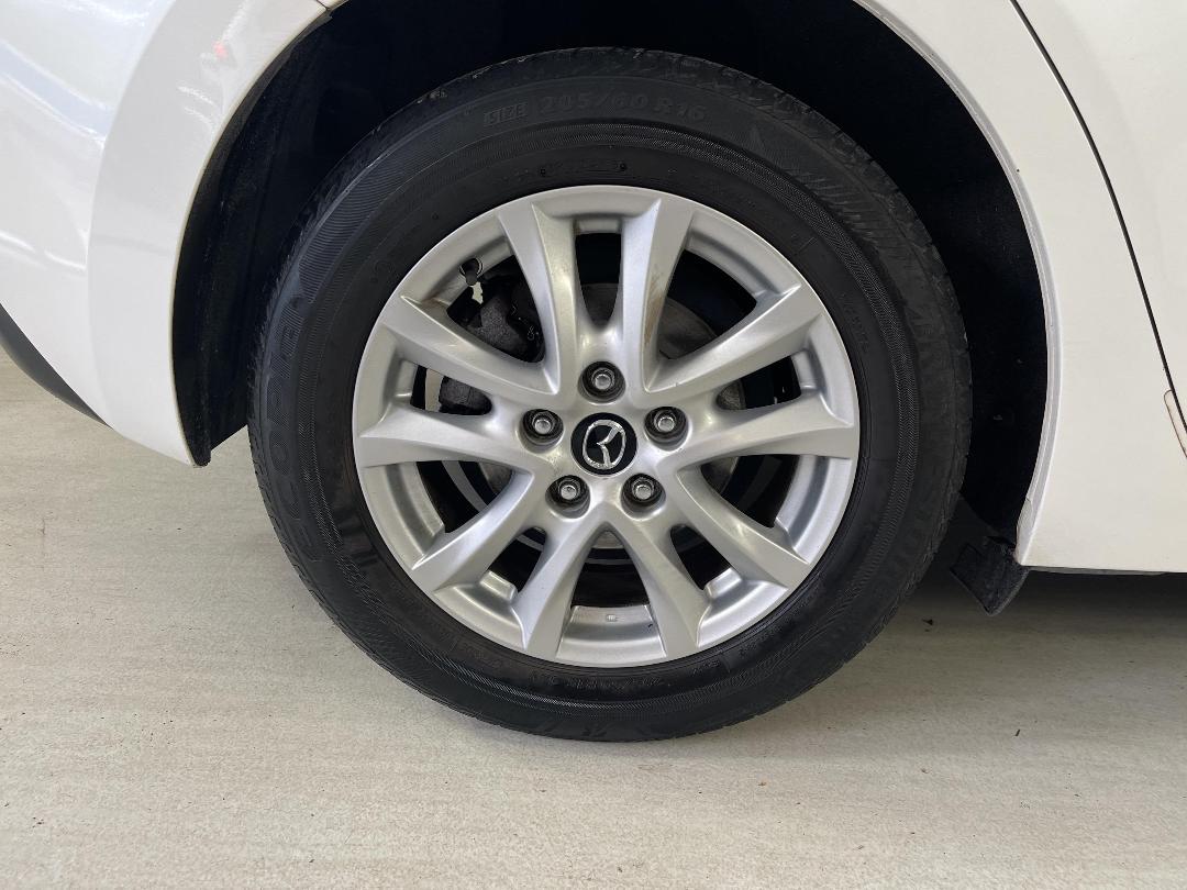 Photo '12' of Mazda Mazda3 Photo '12' of Mazda Mazda3