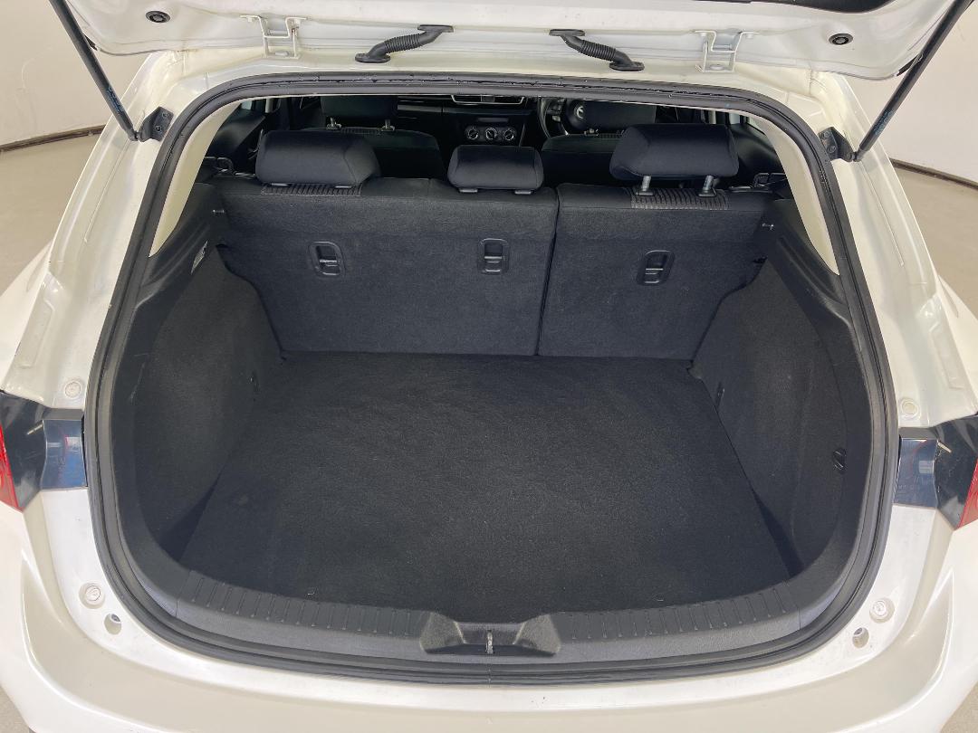 Photo '14' of Mazda Mazda3 Photo '14' of Mazda Mazda3