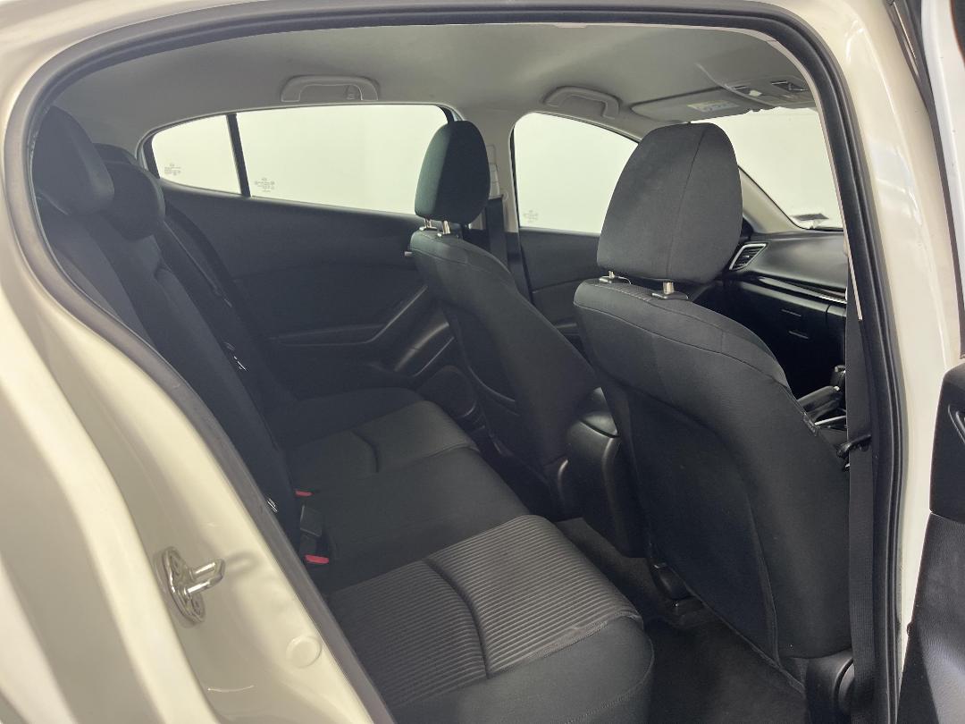 Photo '20' of Mazda Mazda3 Photo '20' of Mazda Mazda3