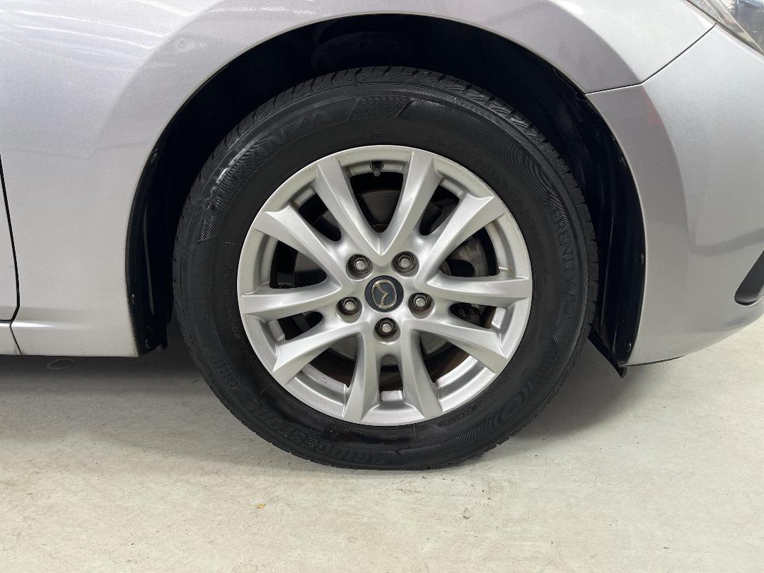 Photo '9' of Mazda Mazda3 Photo '9' of Mazda Mazda3