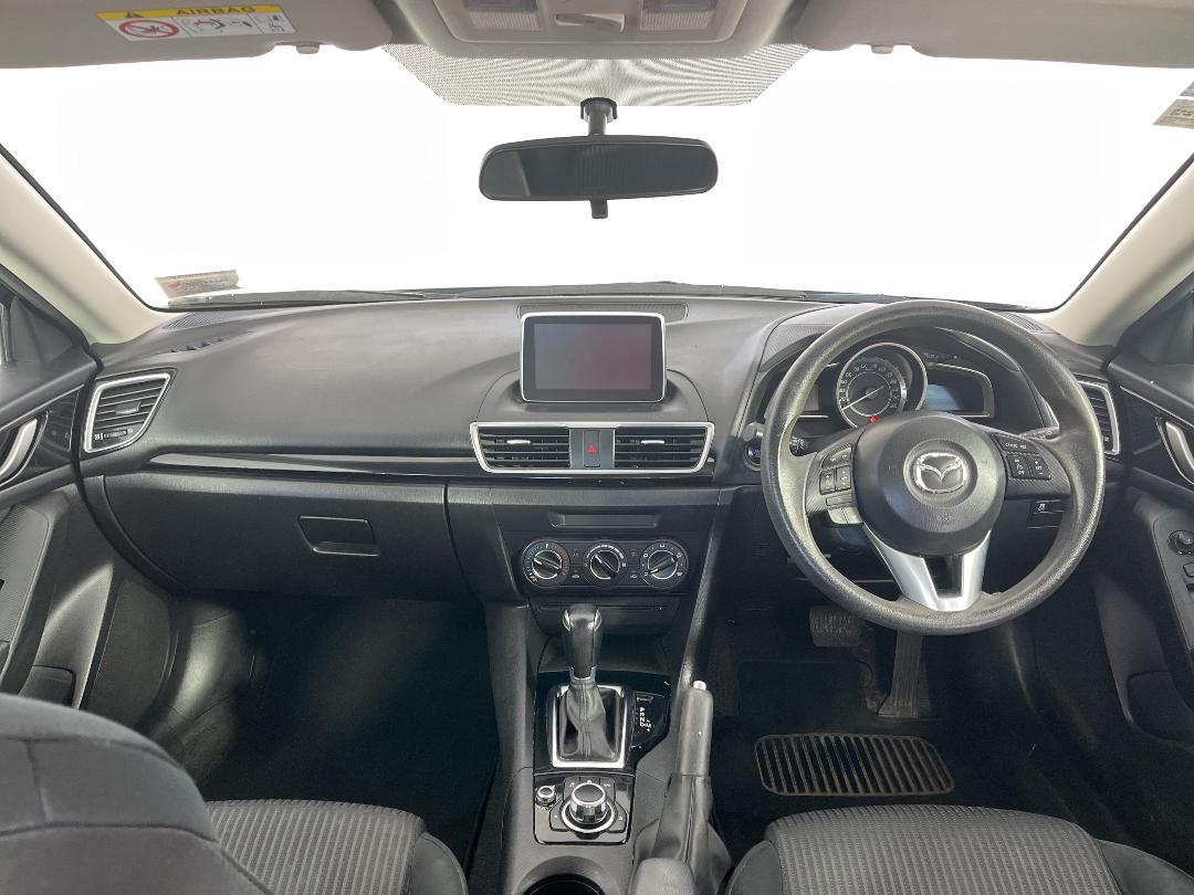 Photo '17' of Mazda Mazda3 Photo '17' of Mazda Mazda3