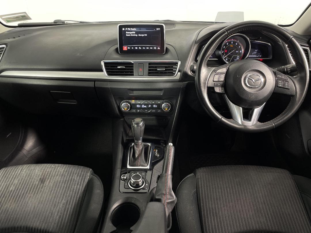 Photo '18' of Mazda Mazda3