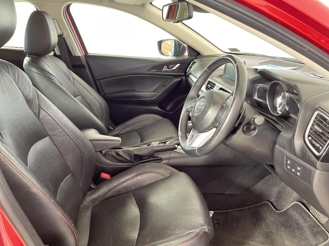 Photo '16' of Mazda Mazda3 Photo '16' of Mazda Mazda3