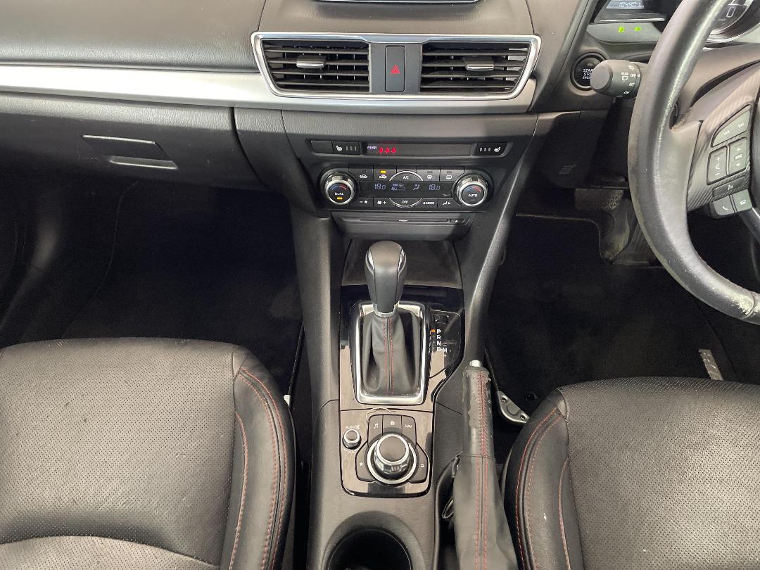 Photo '18' of Mazda Mazda3 Photo '18' of Mazda Mazda3