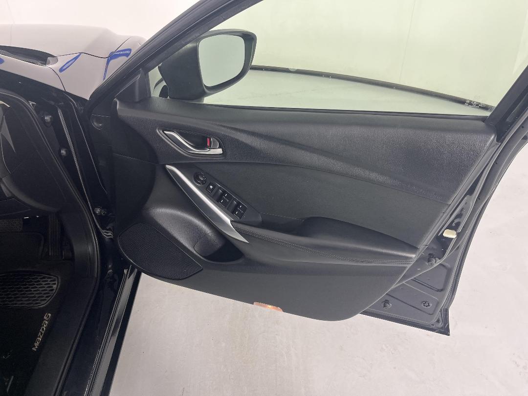 Photo '15' of Mazda Mazda6