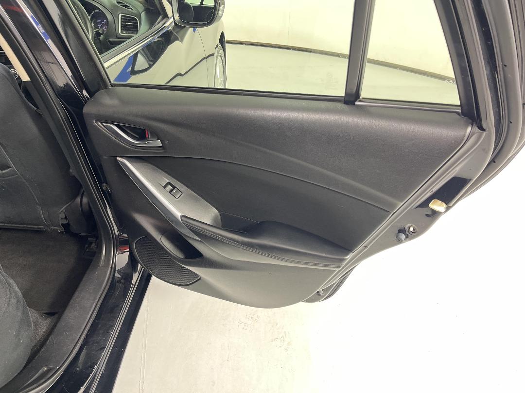 Photo '19' of Mazda Mazda6