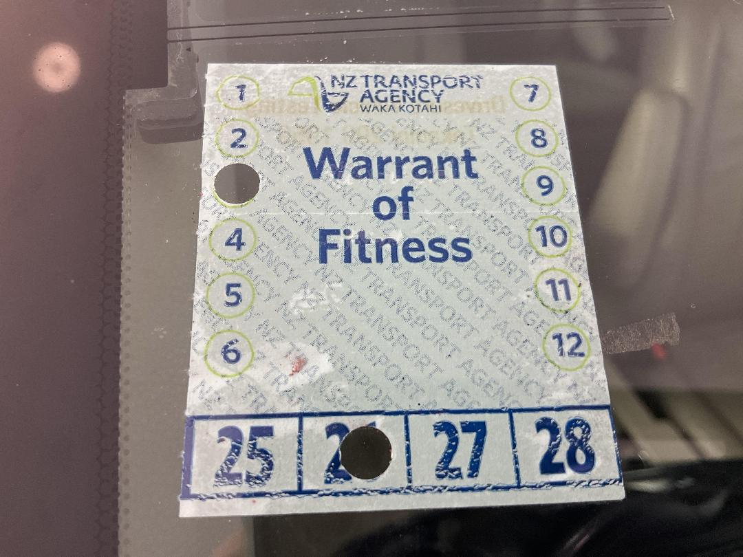 Photo '22' of Mazda MPV Photo '22' of Mazda MPV