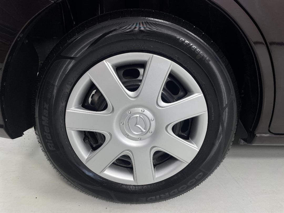 Photo '12' of Mazda Premacy