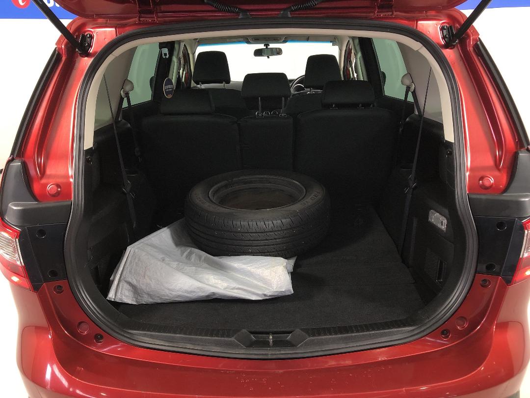 Photo '14' of Mazda Premacy