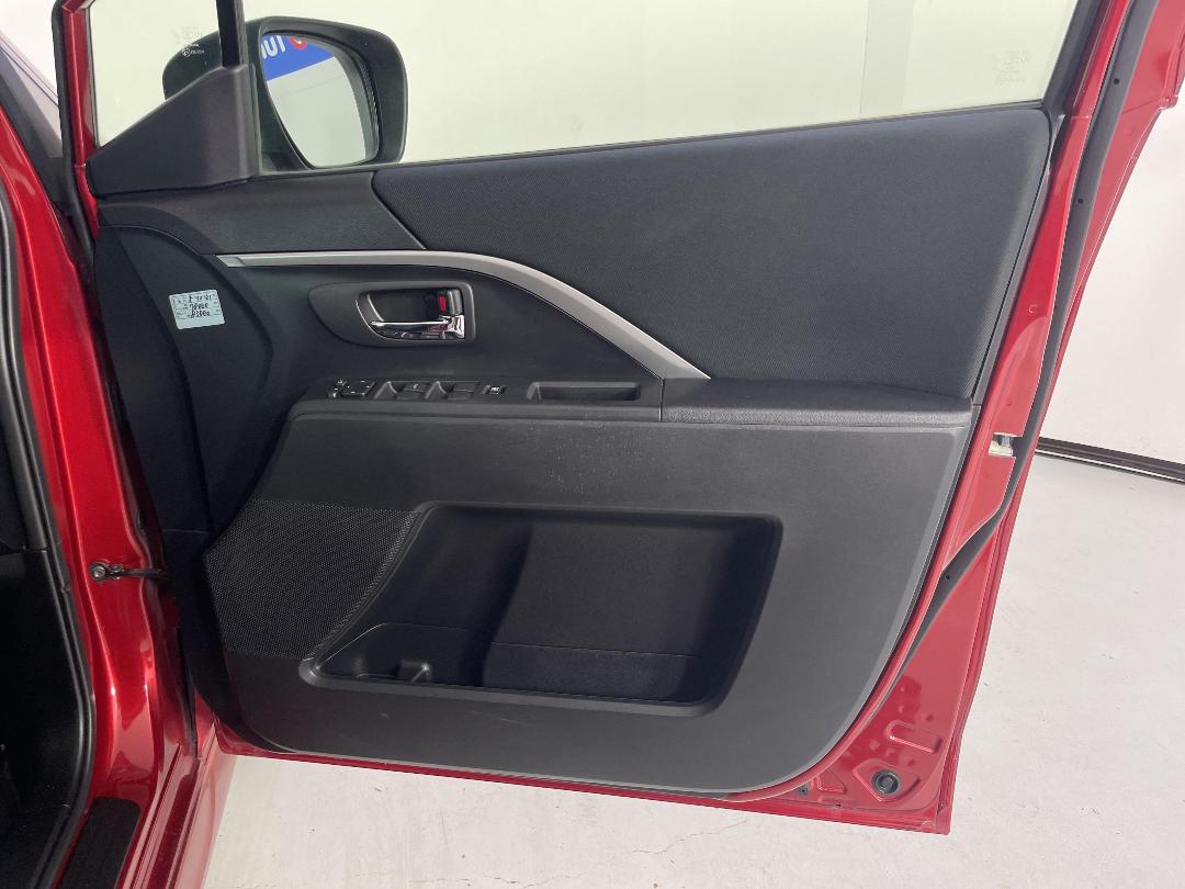 Photo '15' of Mazda Premacy Photo '15' of Mazda Premacy