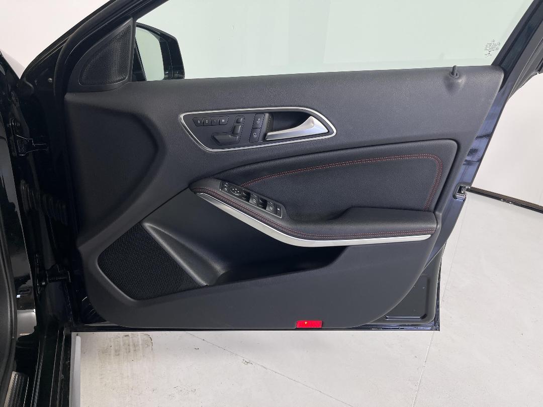 Photo '15' of Mercedes-Benz A-Class Photo '15' of Mercedes-Benz A-Class