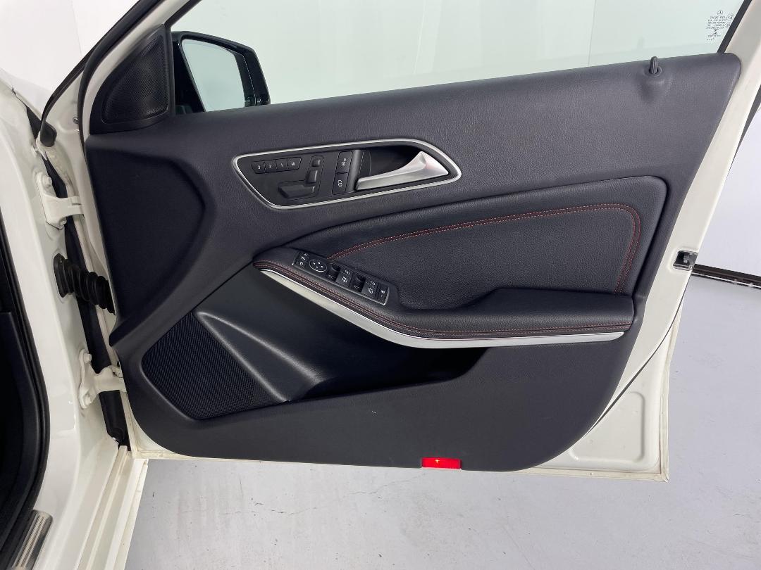 Photo '15' of Mercedes-Benz A-Class