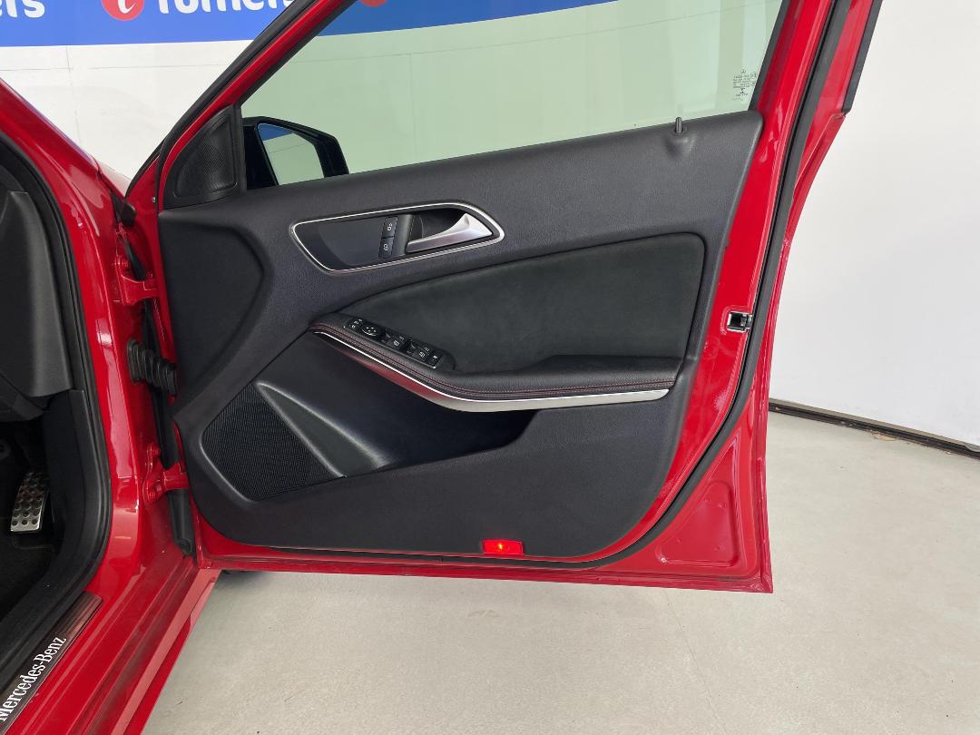 Photo '15' of Mercedes-Benz A-Class Photo '15' of Mercedes-Benz A-Class